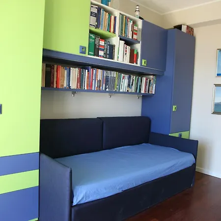 Domus Aurige