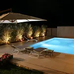 Domus Aurige 4*