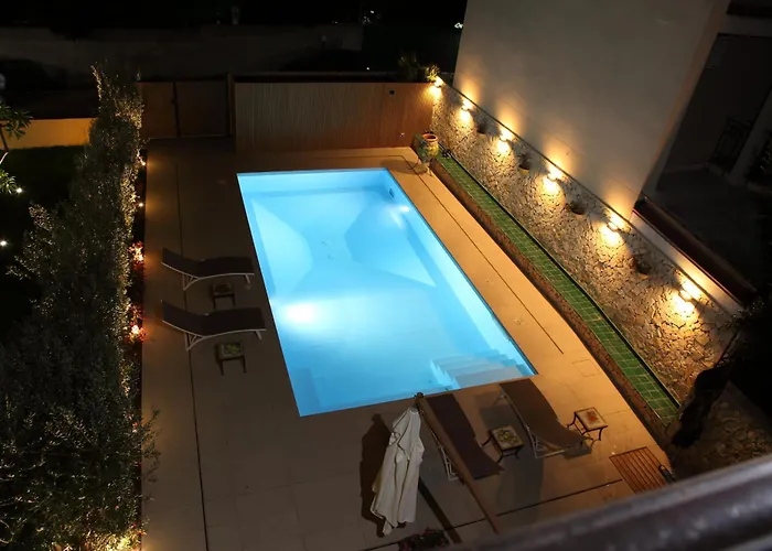 Domus Aurige Bed & Breakfast 4*