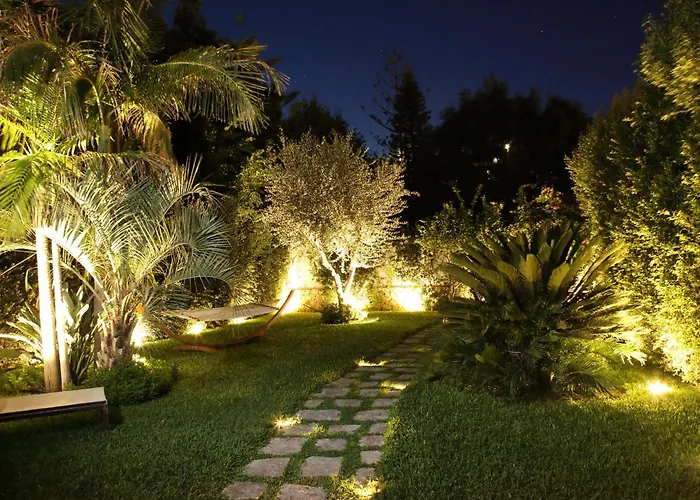 Domus Aurige Bed & Breakfast 4*